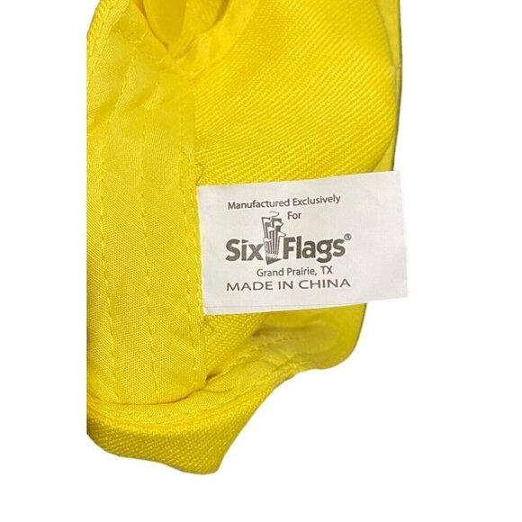 Looney Tunes Tweety Bird Snapback Six Flags Baseball Cap Hat Visor Cartoon Yello - Picture 3 of 4